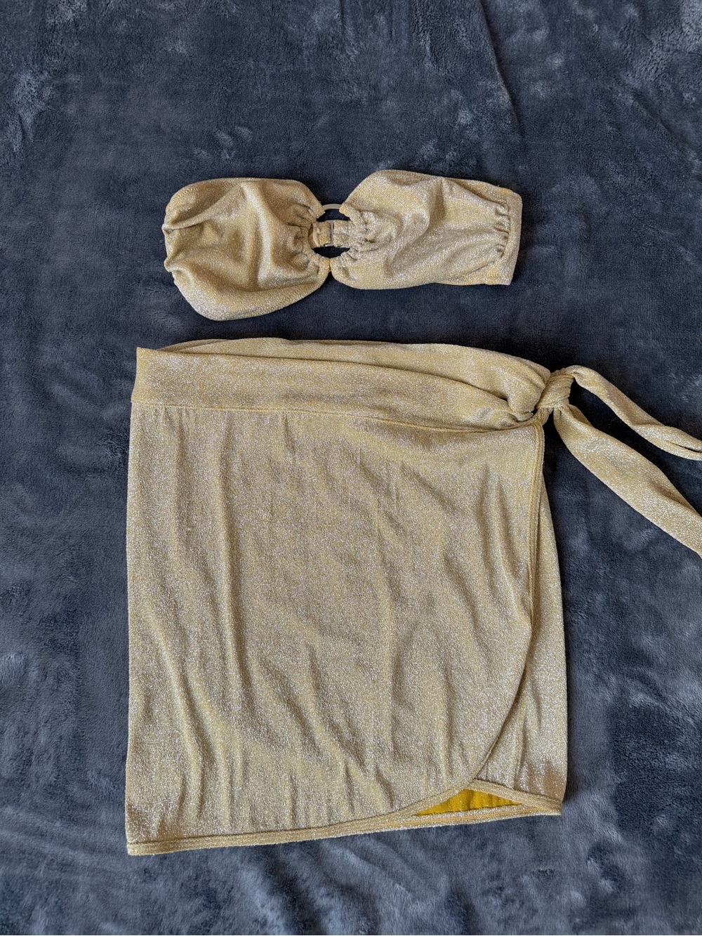 Miesis Swimwear Women’s Gold Metallic 2 Piece Bikini Skirt Set Size Large